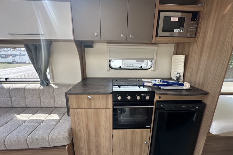 Bailey Pursuit 550-4