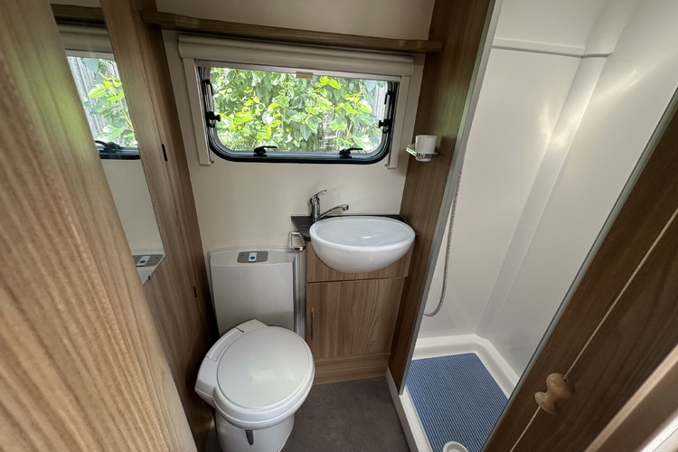 Bailey Pursuit 550-4