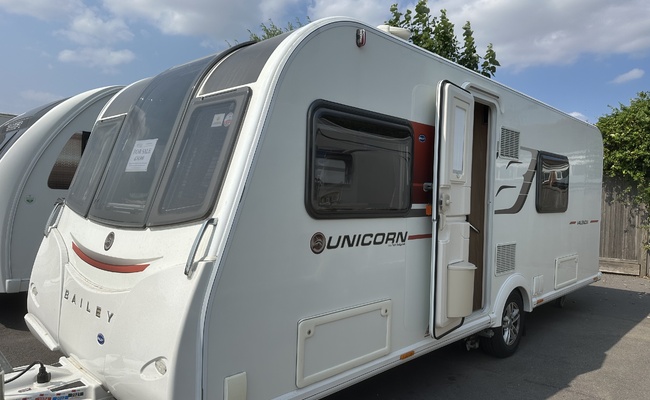 Bailey Unicorn Valencia