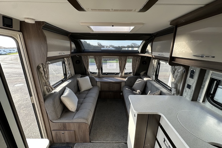 Coachman  Laser 575