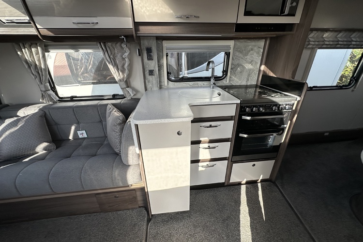 Coachman  Laser 575