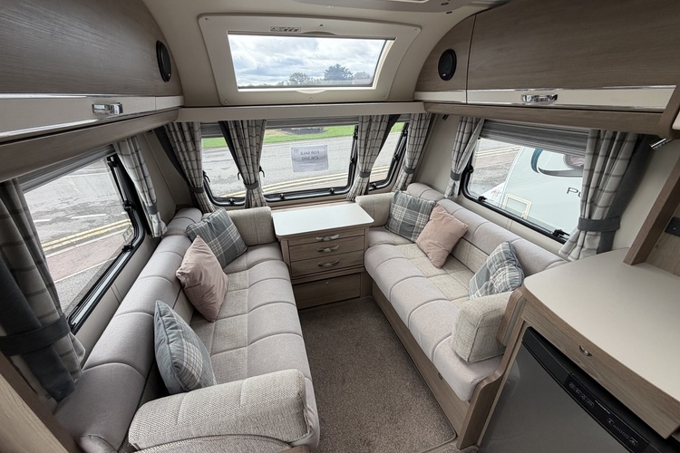 Compass Capiro 550