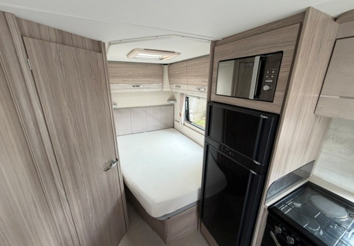 Elddis Avante 840