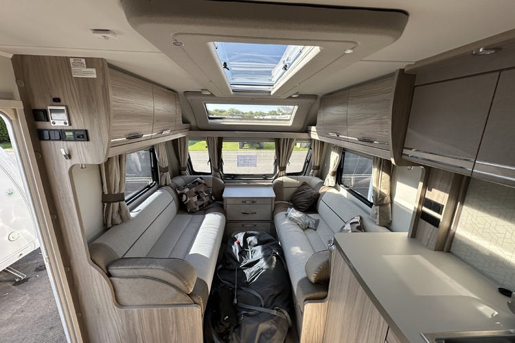 Elddis Crusader Zephyr