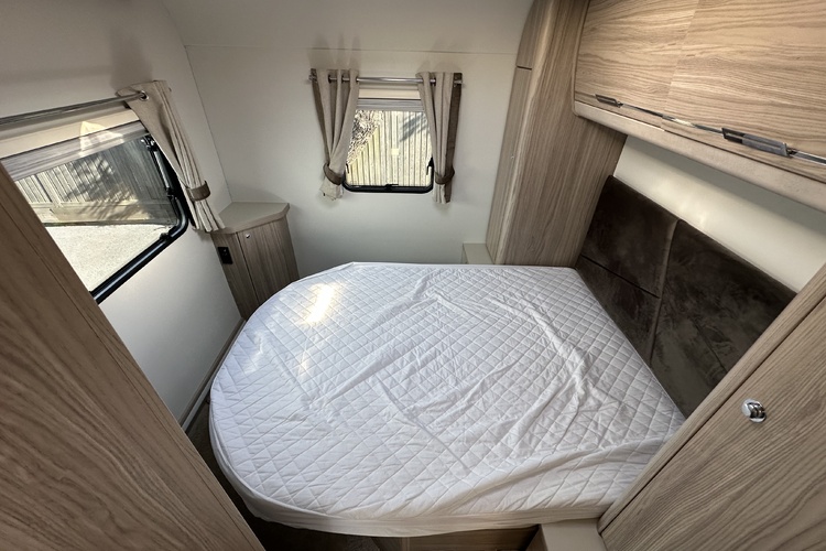 Elddis Crusader Zephyr