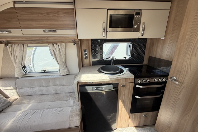 Swift Corniche 194 Al