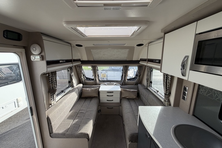 Swift Eccles 635