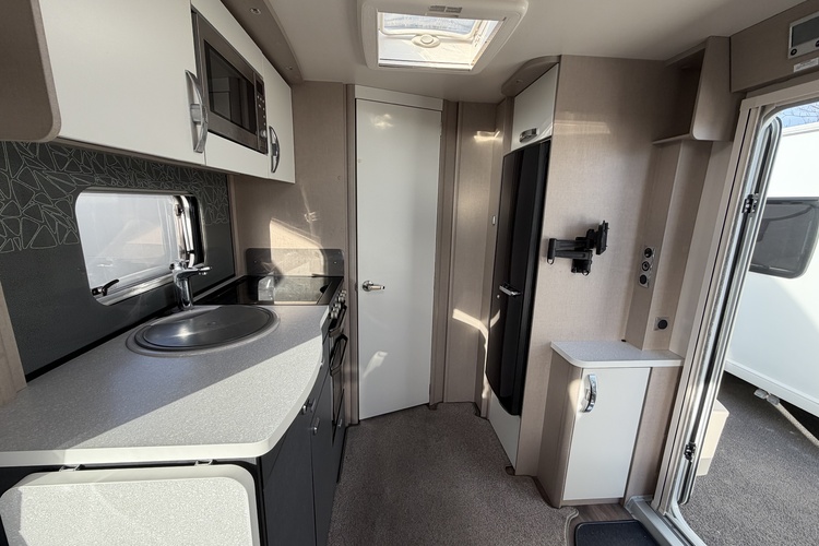 Swift Eccles 635