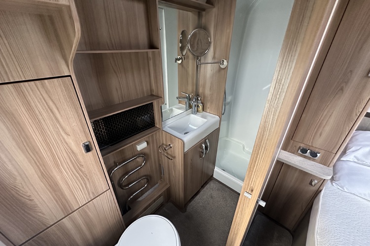 Swift Elegance 580
