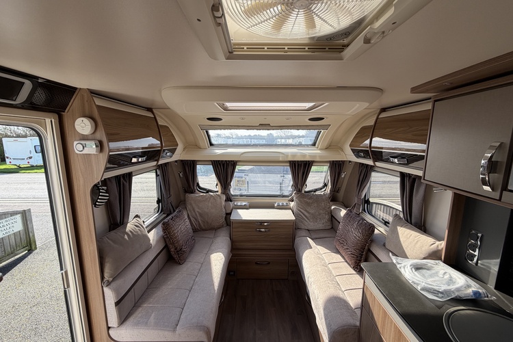 Swift Elegance 845 Grande