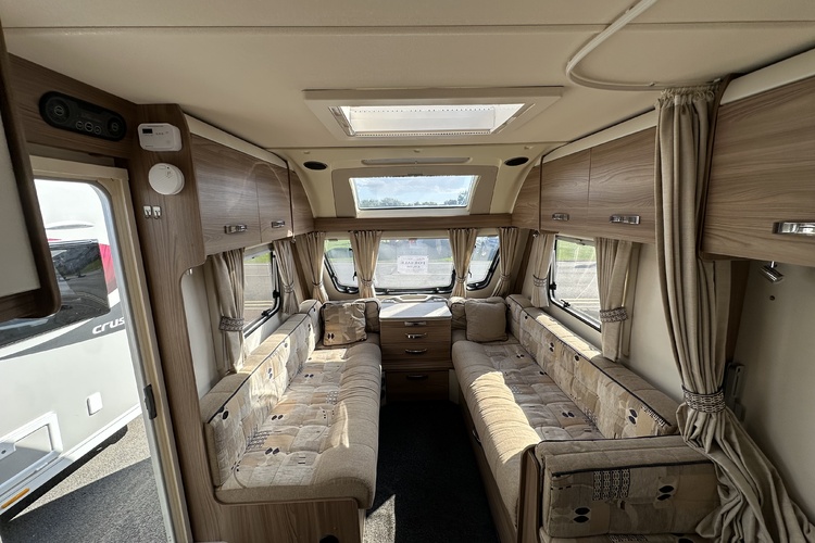 Swift Lifestyle 6 Fb