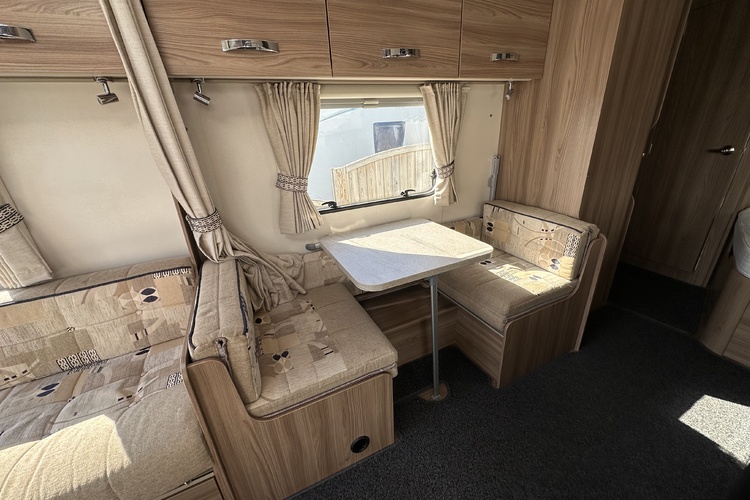 Swift Lifestyle 6 Fb
