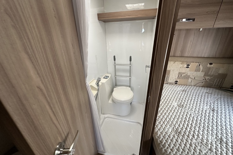 Swift Lifestyle 6 Fb